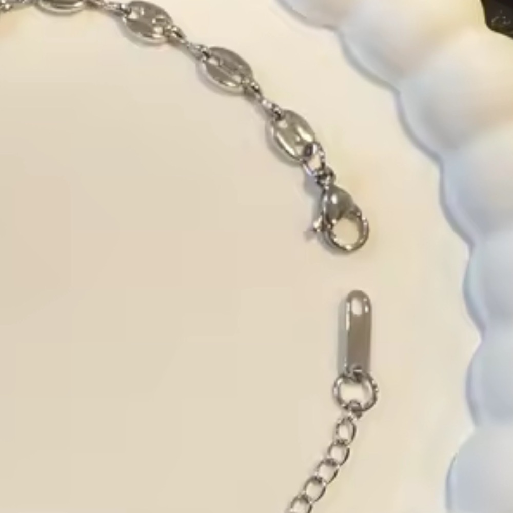 Silver Chain Link Coffee Bean Beaded Vintage Style Necklace Brand New - Picture 3 of 3